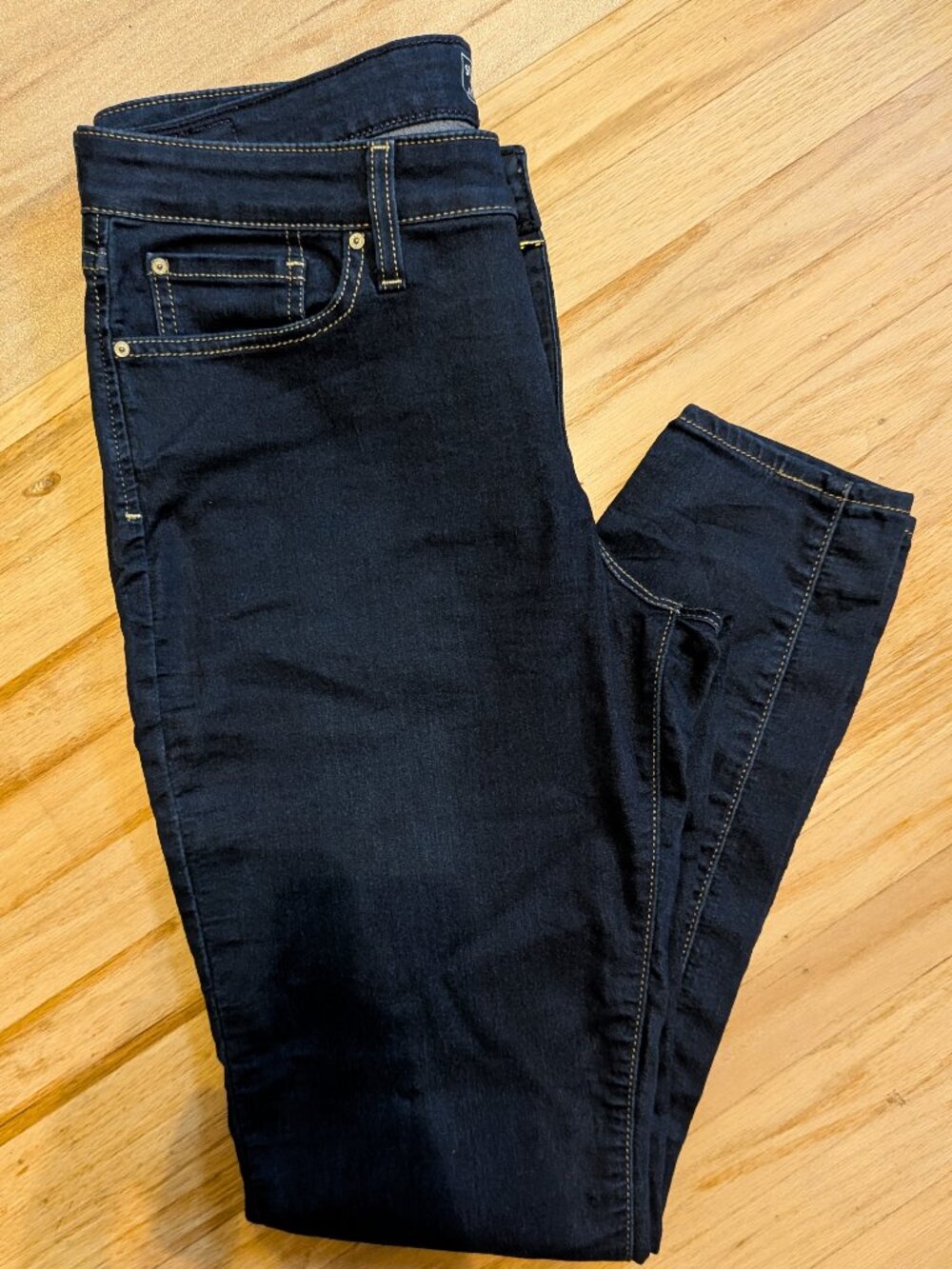 Signature Levi Skinny Jeans in Dark Indigo